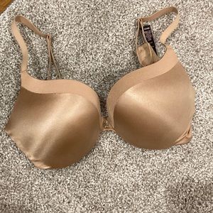 Victoria Secrets very sexy push up bra 32D
